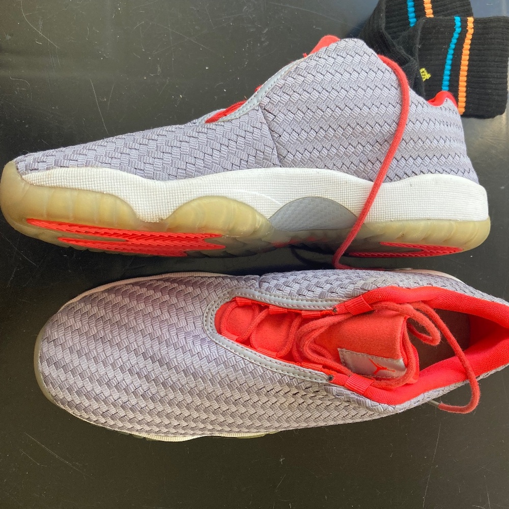 2015 Jordan Future Low 'Wolf Grey Infrared' Sz 7Y